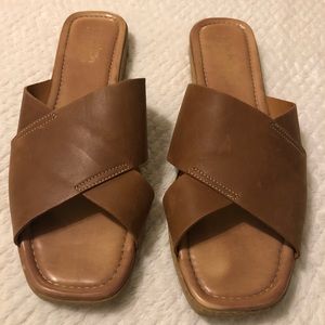 Coach and Four. Women's sandals. Size 11.